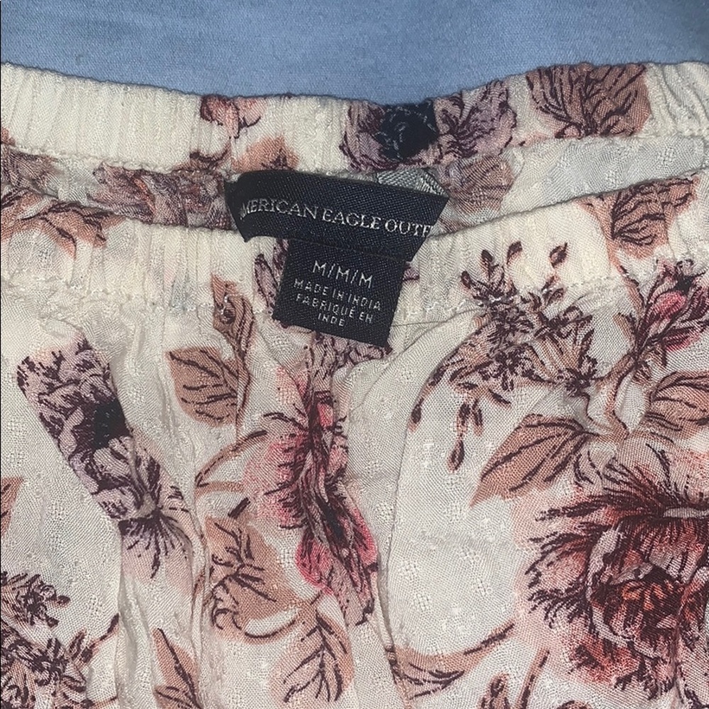 floral American Eagle blouse - Picture 2 of 2